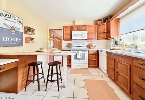Tiny photo for 805 Pomeroy Pike, Belpre, OH 45714 (MLS # 5217143)