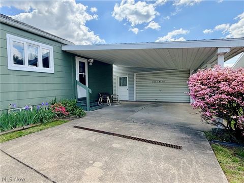 Tiny photo for 805 Pomeroy Pike, Belpre, OH 45714 (MLS # 5217143)