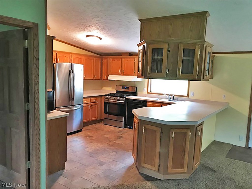 Schoenbrunn Tr - Residential