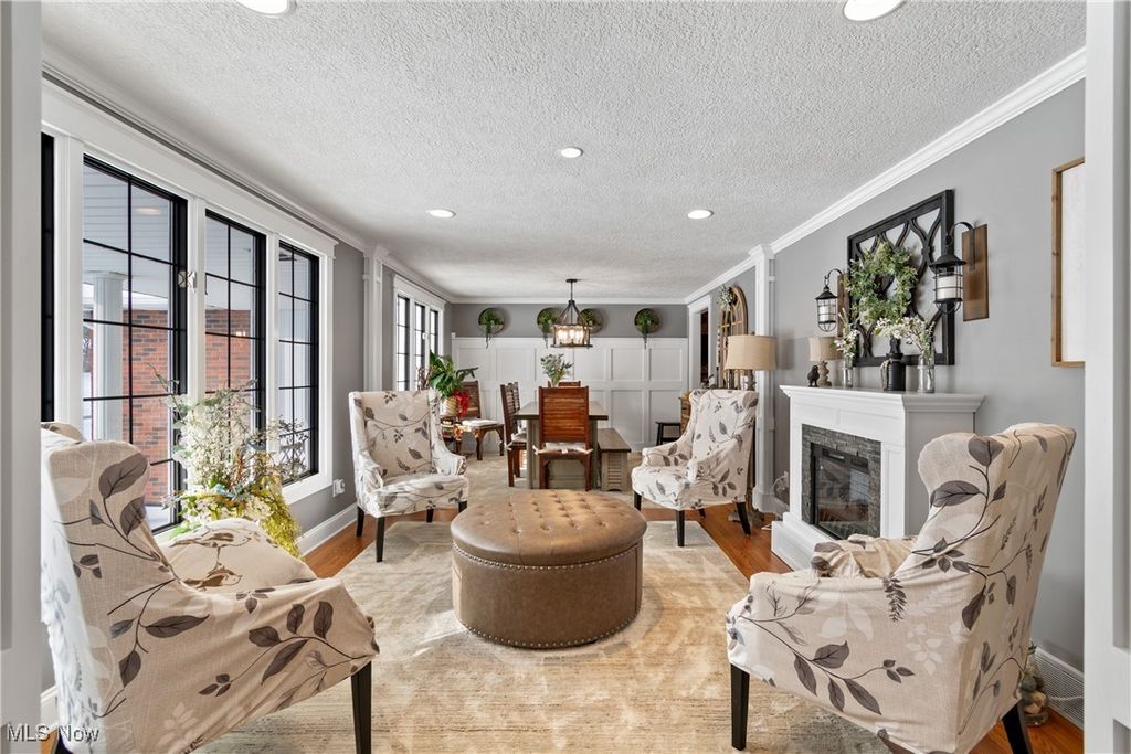 Photo of 5308 Lindenwood Street, Louisville, OH 44641 (MLS # 5183916)