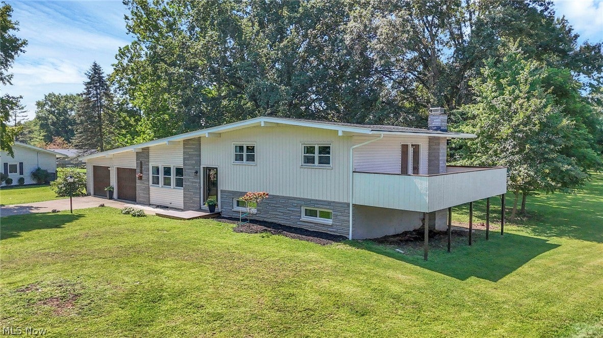 2185 Sunnyhill Drive NE