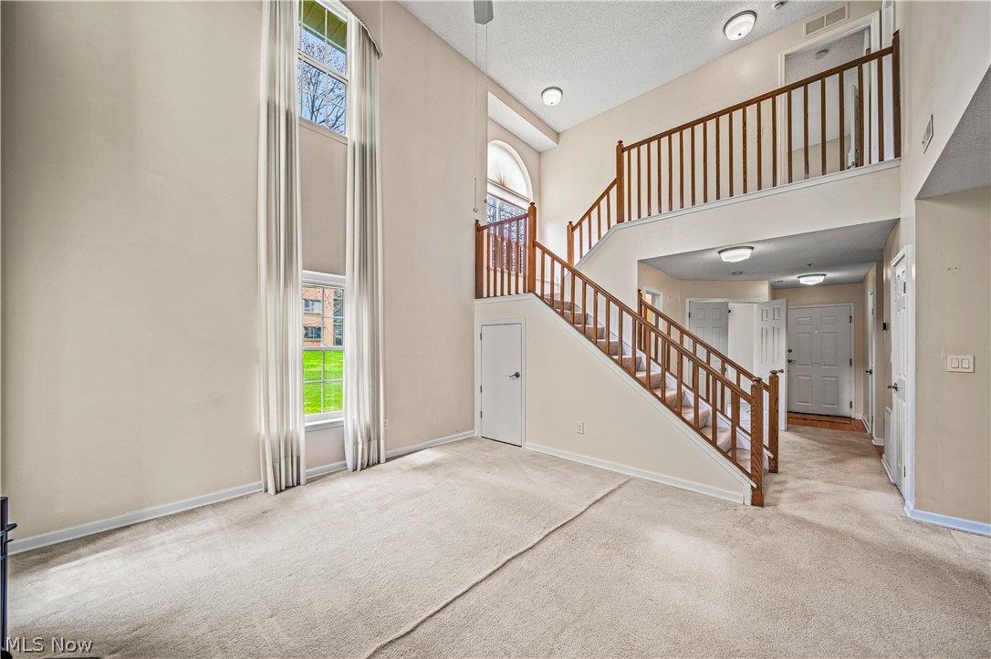 Fox Hollow/Woodhawk Condo Bldg - Residential