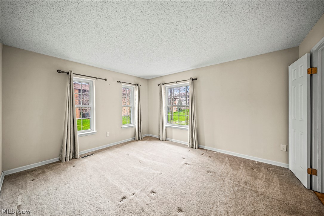 Fox Hollow/Woodhawk Condo Bldg - Residential