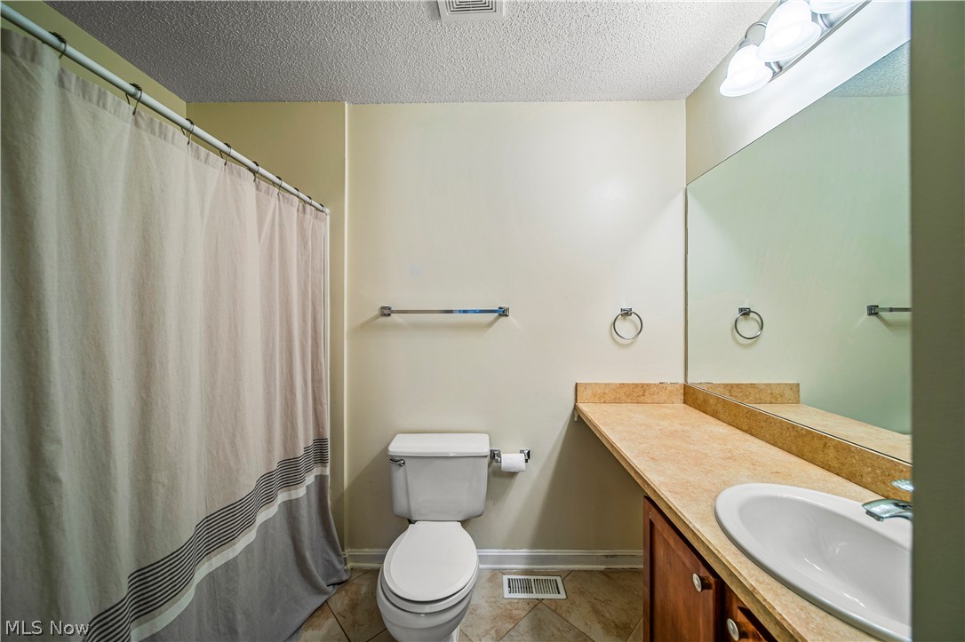 Fox Hollow/Woodhawk Condo Bldg - Residential