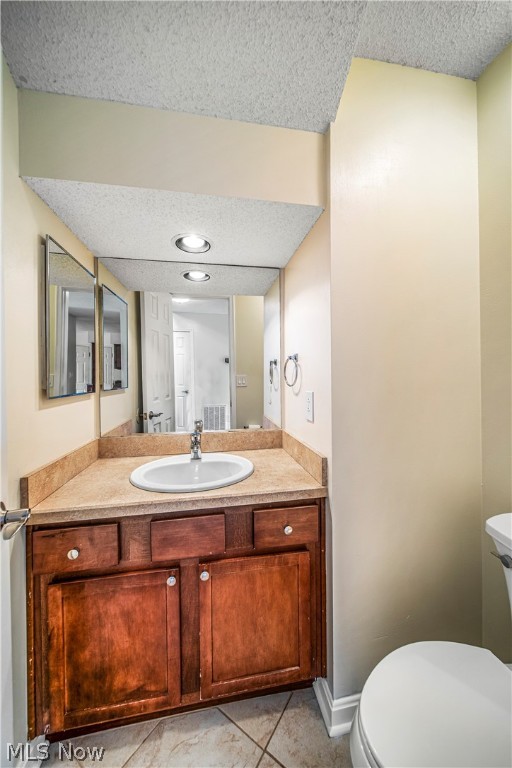 Fox Hollow/Woodhawk Condo Bldg - Residential