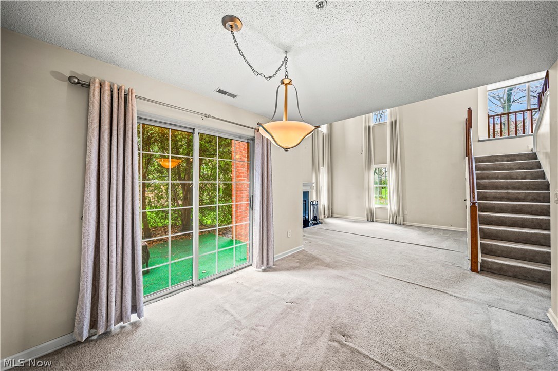 Fox Hollow/Woodhawk Condo Bldg - Residential