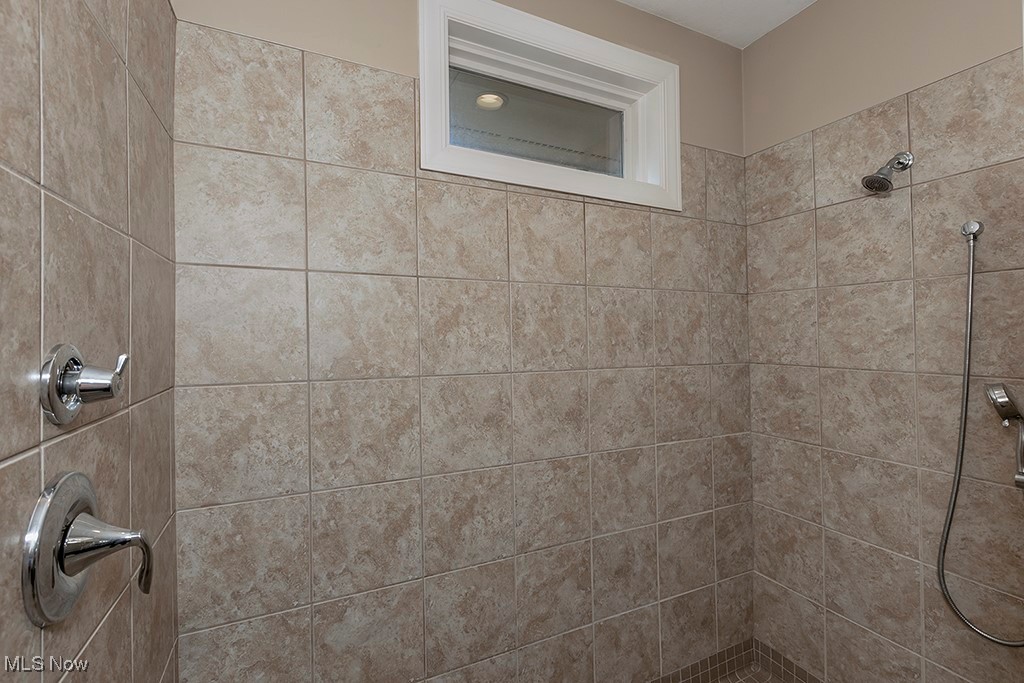 1374 Slate Court, Cleveland Heights, Ohio image 24