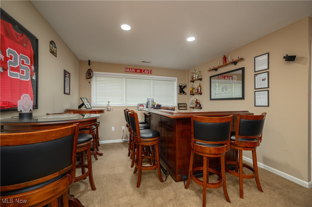 1483 Lake Front Drive, Salem, Ohio image 30