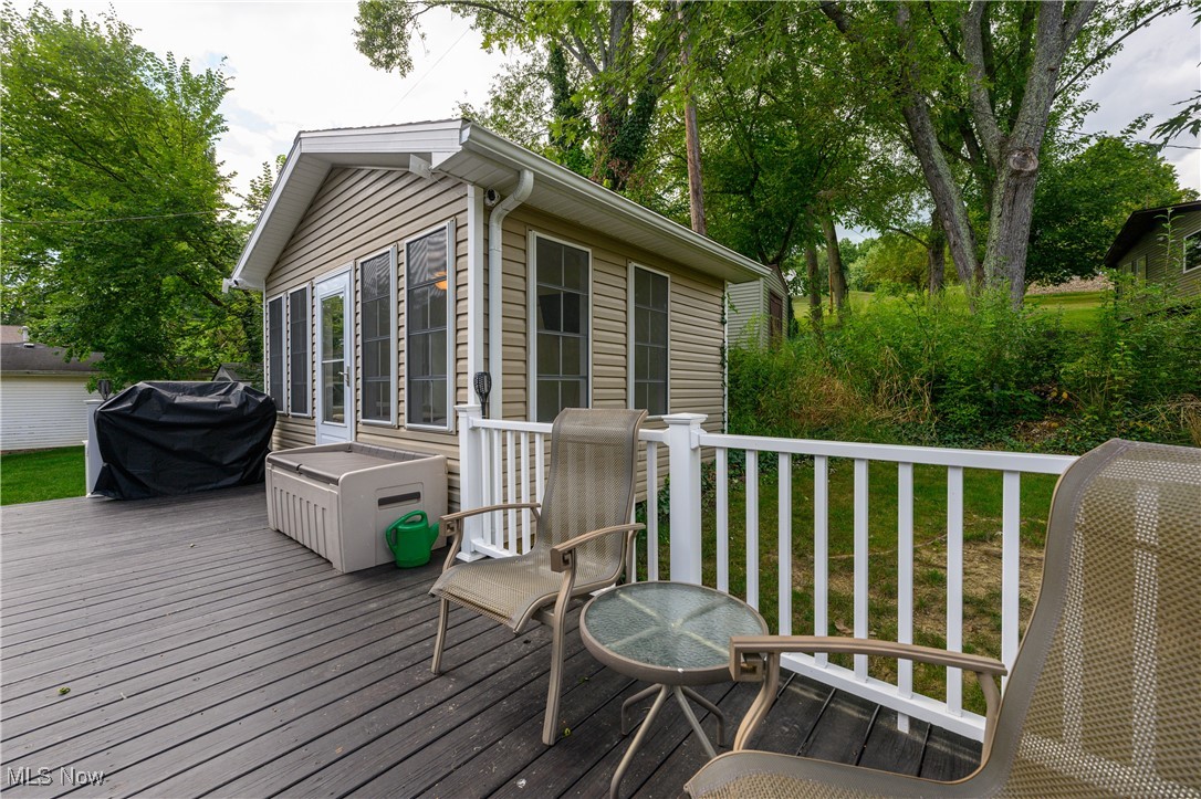 1483 Lake Front Drive, Salem, Ohio image 37