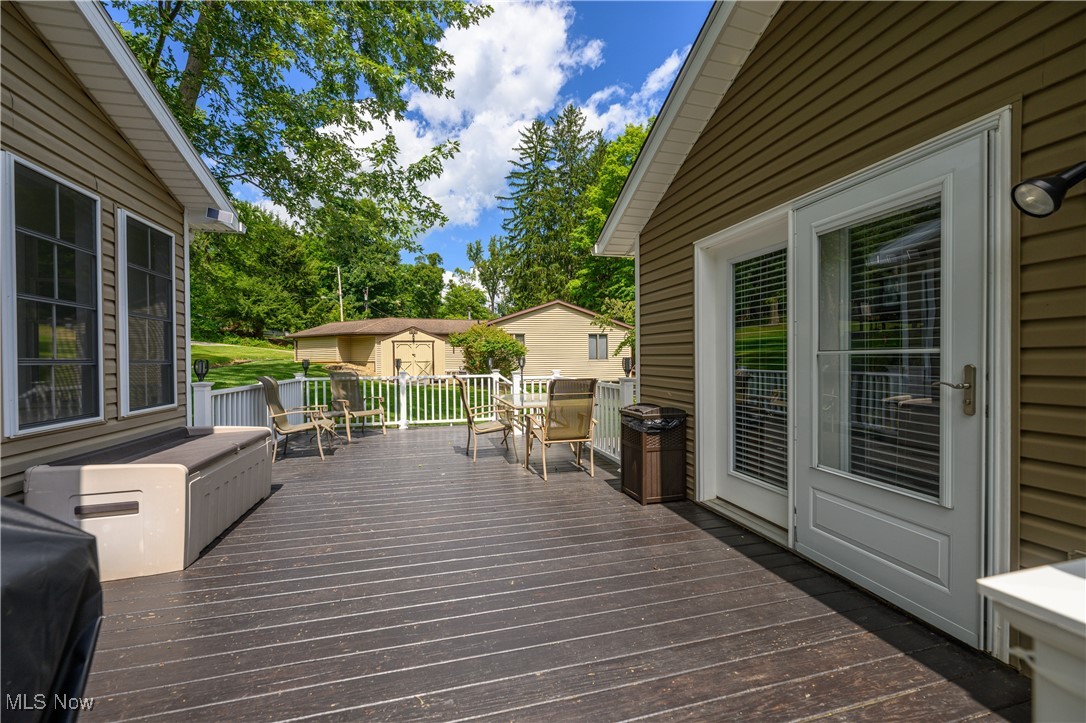 1483 Lake Front Drive, Salem, Ohio image 34