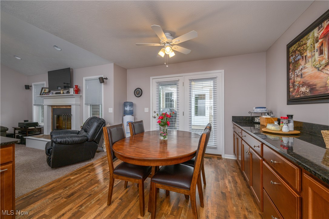 1483 Lake Front Drive, Salem, Ohio image 13