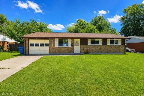 Homes For Sale - 7722 Shalamar Drive<br/> Dayton, OH 45424