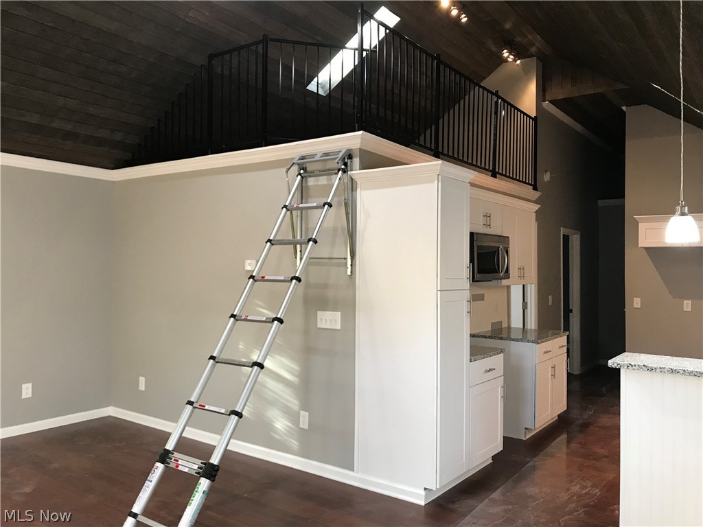 Caston - Residential