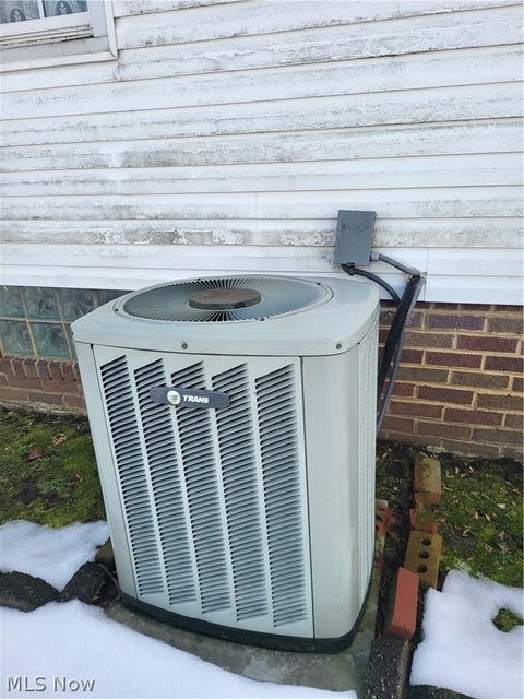 Tiny photo for 367 Wayne Avenue, Akron, OH 44301 (MLS # 5187295)