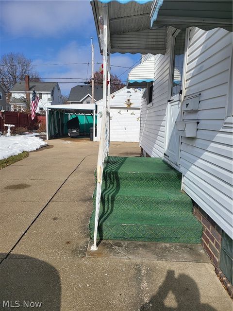 Tiny photo for 367 Wayne Avenue, Akron, OH 44301 (MLS # 5187295)