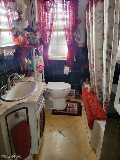 Tiny photo for 367 Wayne Avenue, Akron, OH 44301 (MLS # 5187295)