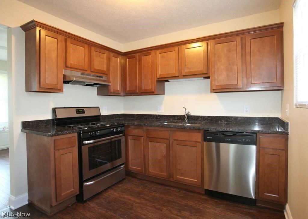 Avon - Commercial Lease