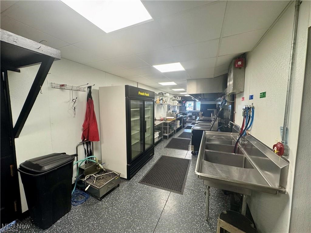 City/Canton - Commercial Sale