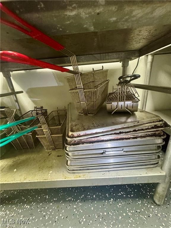 City/Canton - Commercial Sale