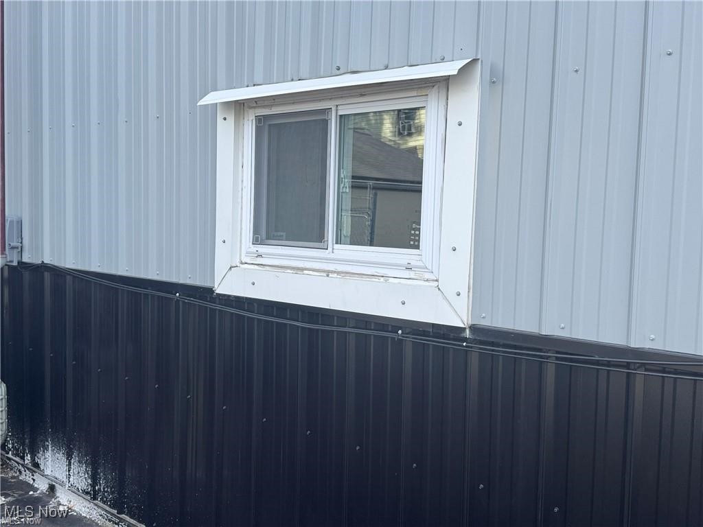 City/Canton - Commercial Sale