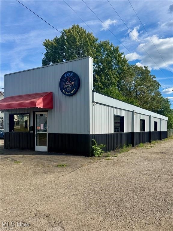 City/Canton - Commercial Sale