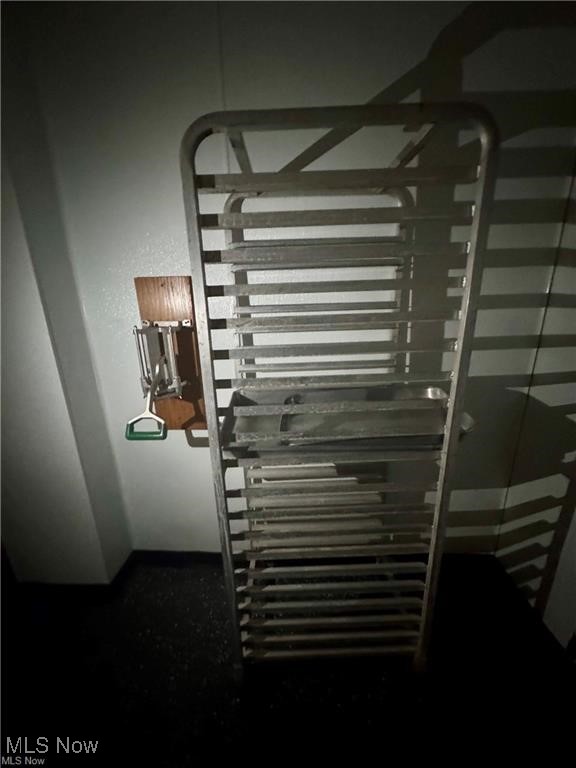 City/Canton - Commercial Sale