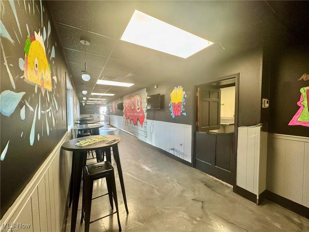 City/Canton - Commercial Sale