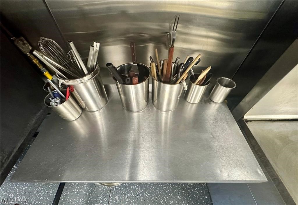 City/Canton - Commercial Sale