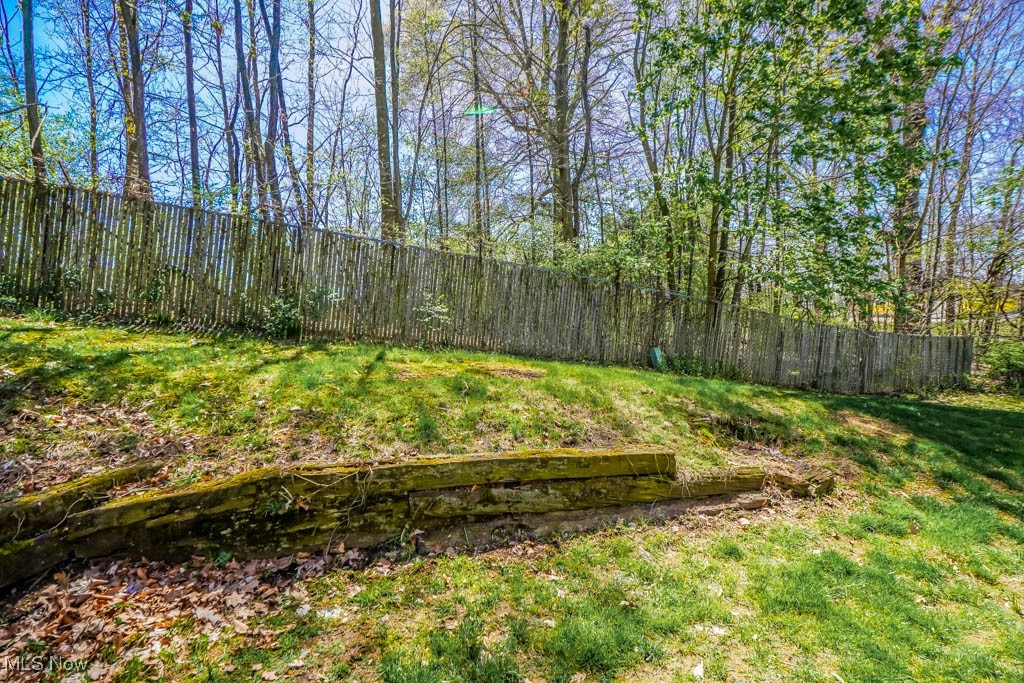 7907 Amberly Circle, North Canton, Ohio image 23