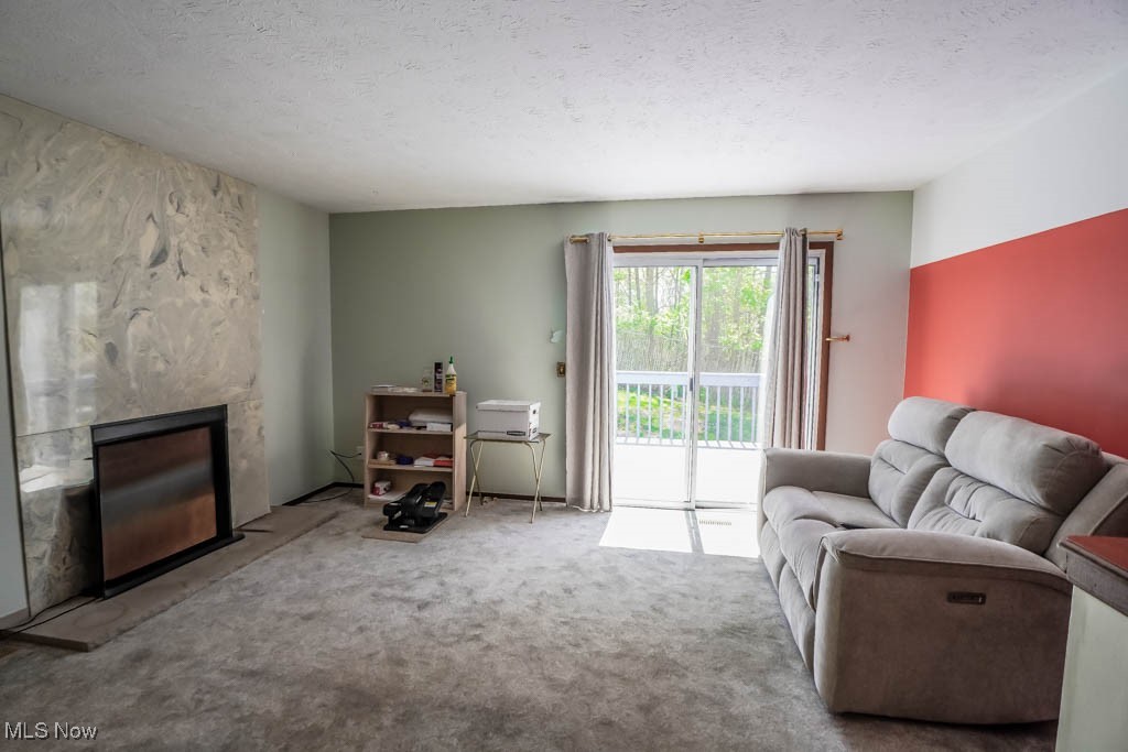 7907 Amberly Circle, North Canton, Ohio image 4