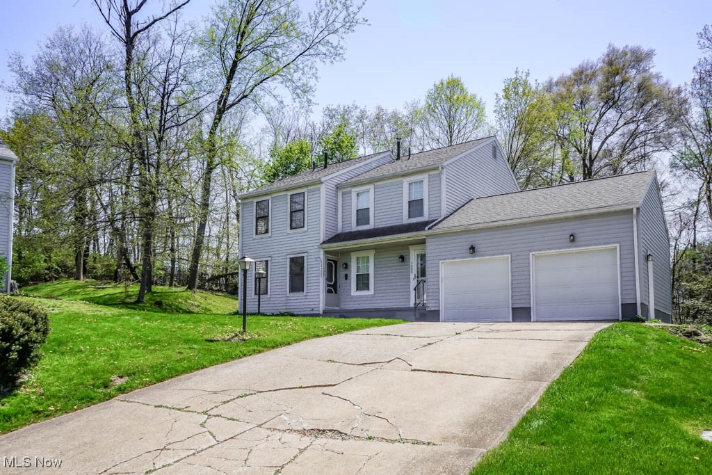7907 Amberly Circle, North Canton, Ohio image 27