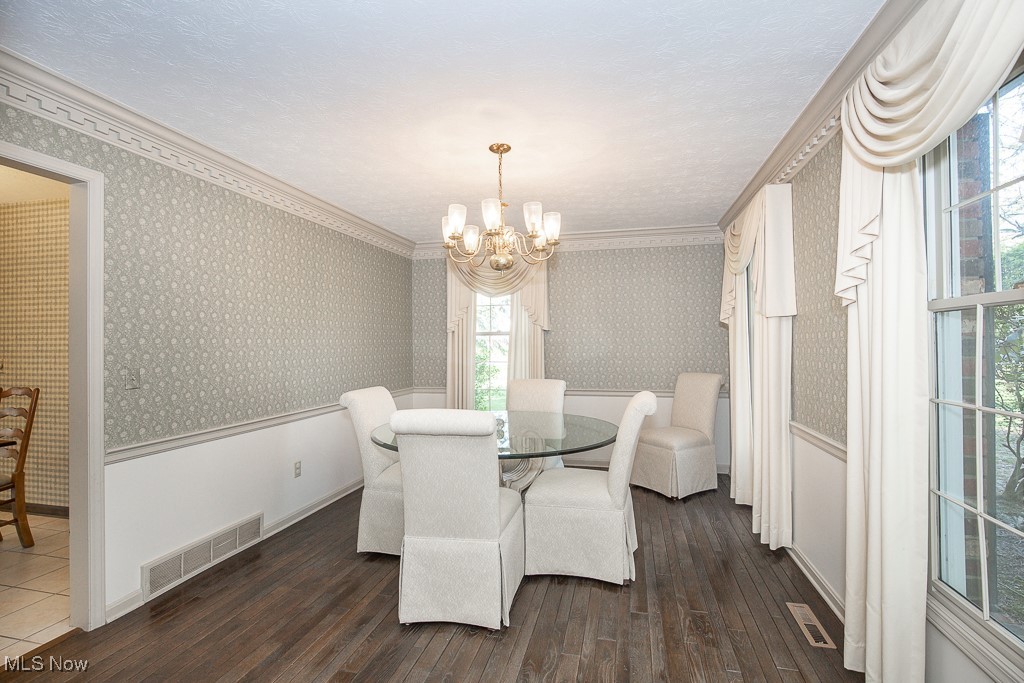 9507 Knights Way, Brecksville, Ohio image 8