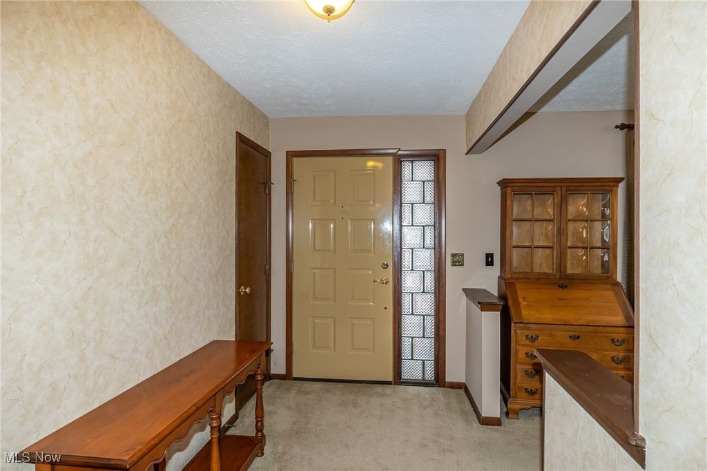 Photo of 7195 Lakeview Drive, Parma, OH 44129 (MLS # 5176658)