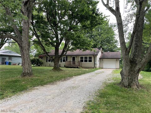Homes For Sale - 376 Susan Drive<br/> Jefferson, OH 44047