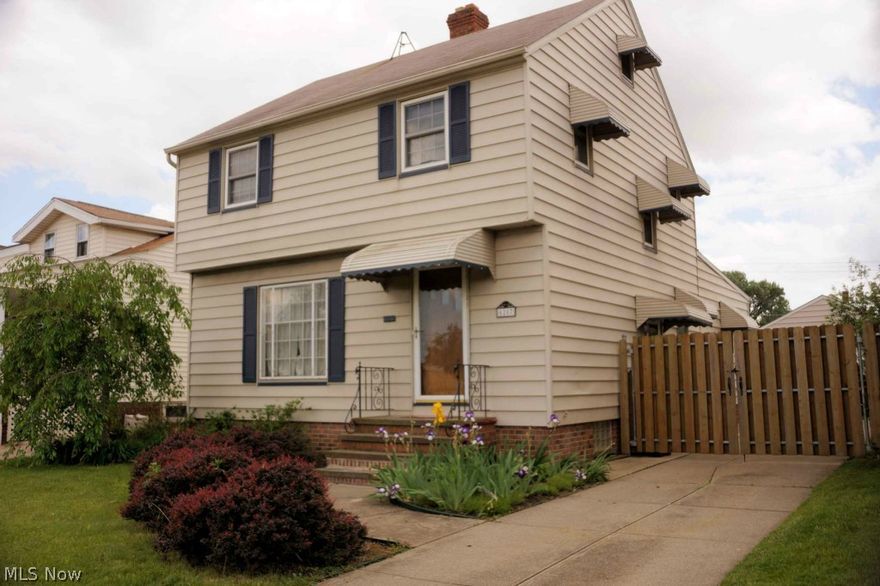 Spectacular 3 bedroom colonial has so much to offer! A huge living room & formal dining room. Updated kitchen with Kraftmaid cabinets and appliances staying! Spacious 1st floor family room with a french door to the patio. Updated full bath and 3 generously sized bedrooms upstairs! Beautiful rec room/office in the lower level with lots of built-ins, laundry area, 1/2 bath, storage space and glass block windows. Beautiful yard, fenced in with 1.5 car garage. Home warranty included for peace of mind. A must see home, call today!