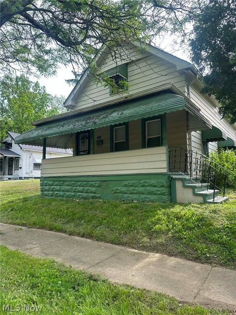 Homes For Sale - 4263 E 163 Street<br/> Cleveland, OH 44128