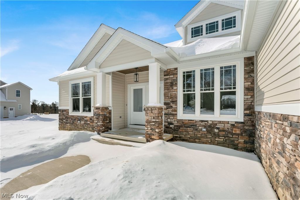 Photo of 6916 S Raccoon Road, Canfield, OH 44406 (MLS # 5186320)