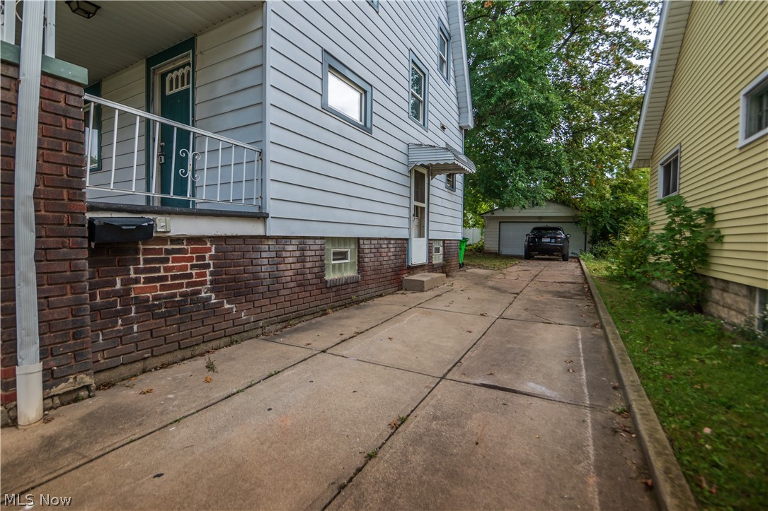 Garfield Blvd - Residential