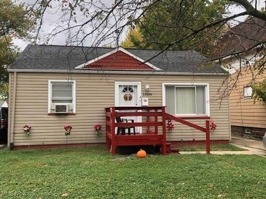 Photo of 13104 Wainfleet Avenue, Cleveland, OH 44135 (MLS # 5166960)