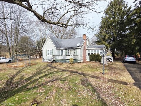 Homes For Sale - 977 County Road 41<br/> Jefferson County, Richmond, OH 43944