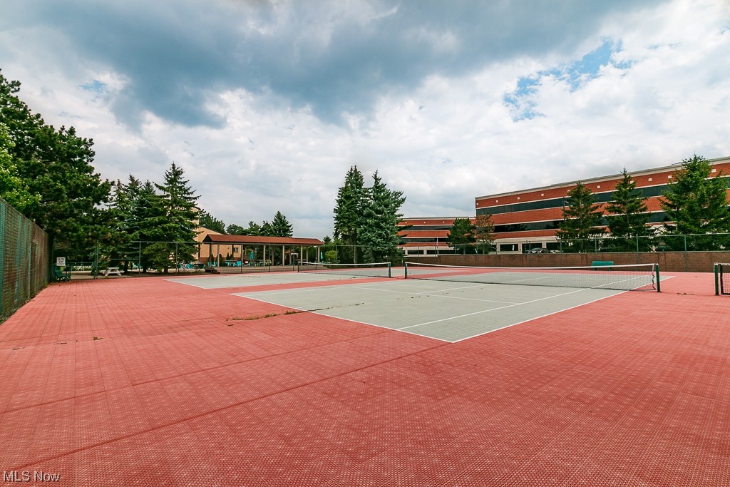 Woodhawk Club Condo Ph #7 - Residential