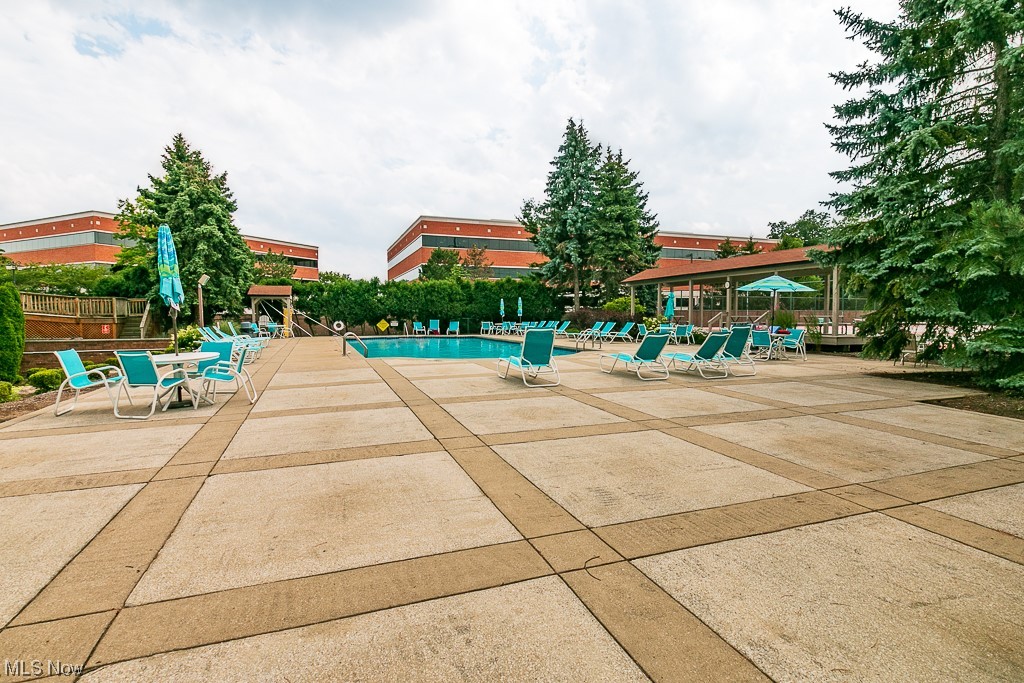 Woodhawk Club Condo Ph #7 - Residential