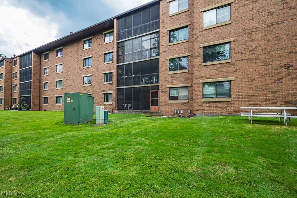 Woodhawk Club Condo Ph #7 - Residential