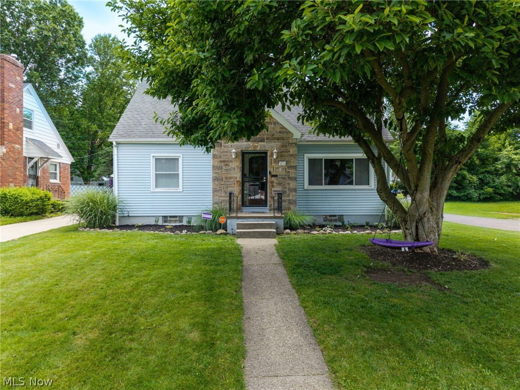 Photo 1 of 21 — 851 Orlando Avenue, Akron, OH 44320