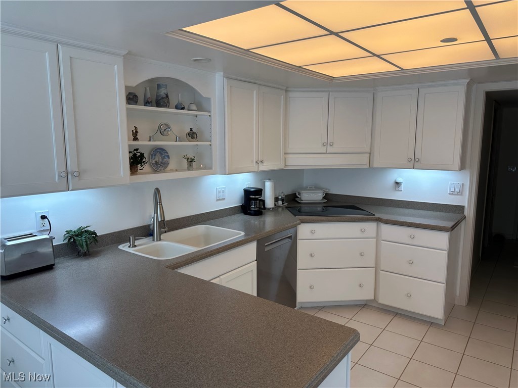 Woodhawk Club Condos - Residential