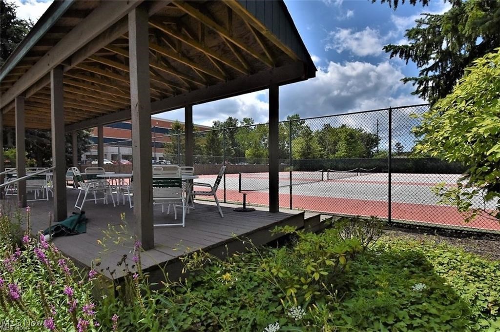 Woodhawk Club Condos - Residential