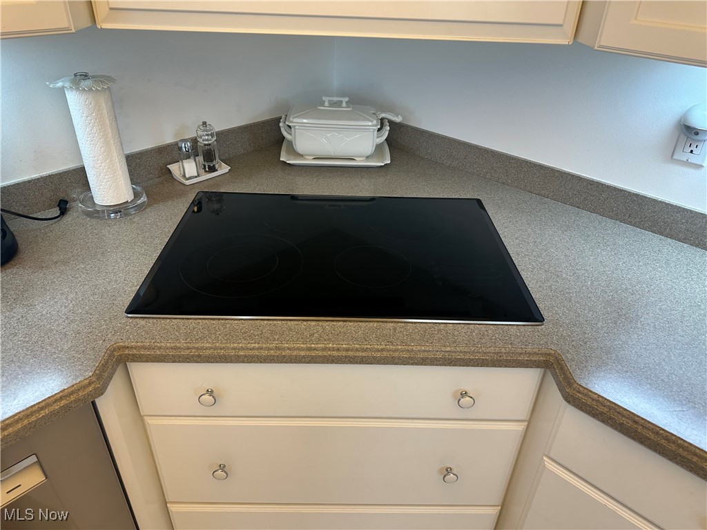 Woodhawk Club Condos - Residential