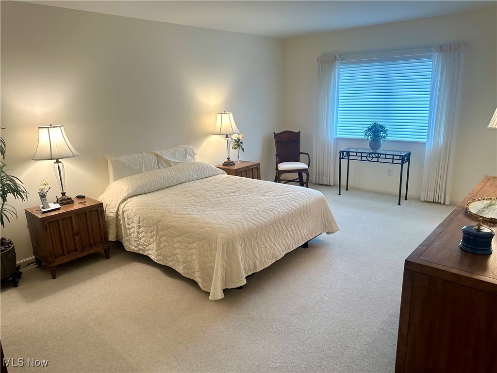 Woodhawk Club Condos - Residential