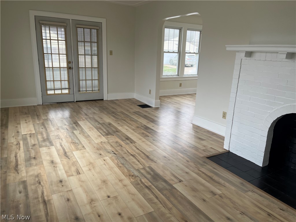 Hollywood Tr - Residential