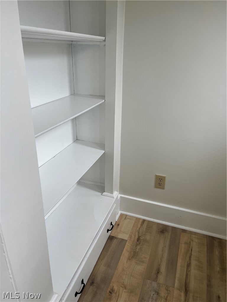 Hollywood Tr - Residential